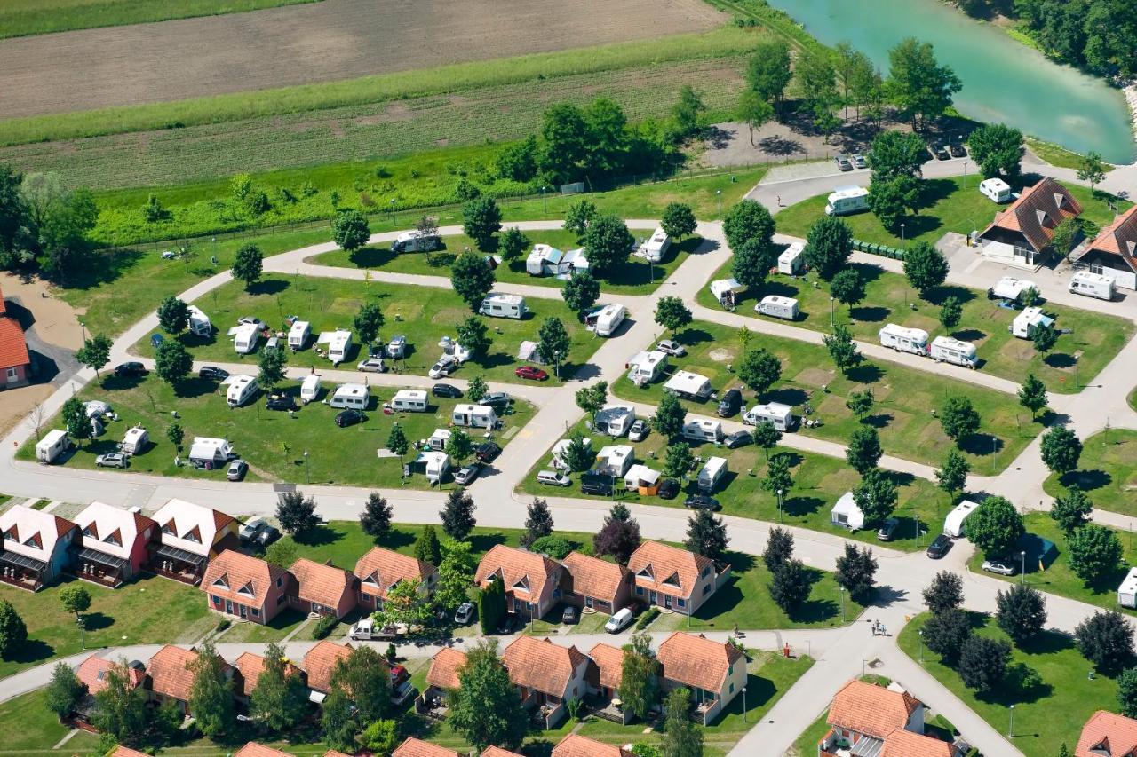 Mediteran Travel Mobile Homes In Camping Terme Catez Brežice Buitenkant foto